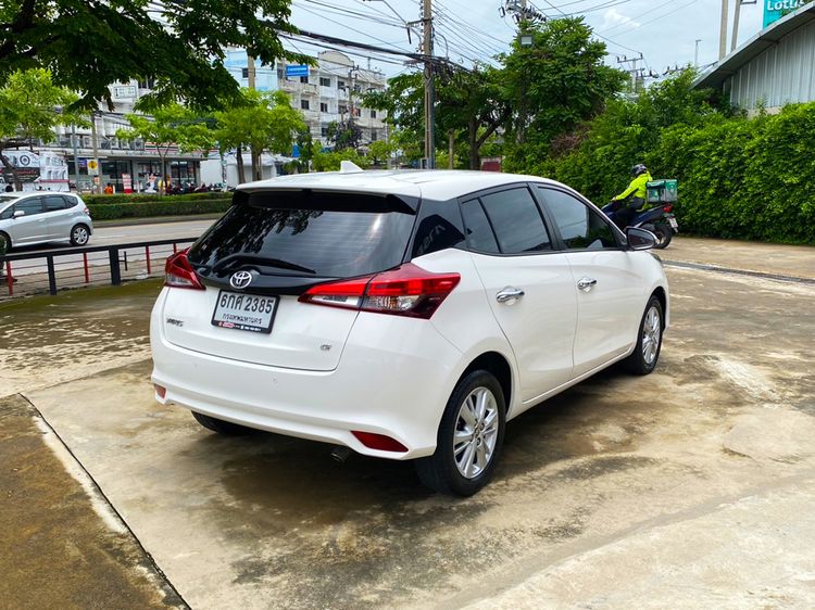 Toyota Yaris 2017 1.2 G Sedan เบนซิน ไม่ติดแก๊ส เกียร์อัตโนมัติ ขาว รูปที่ 4