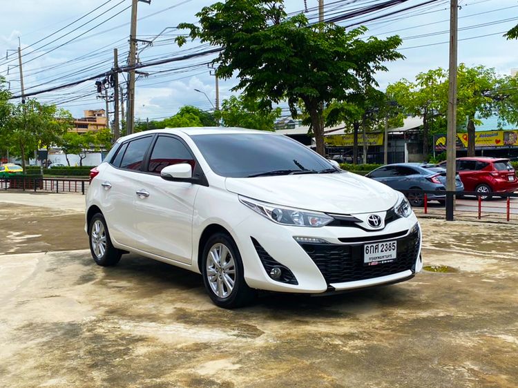 Toyota Yaris 2017 1.2 G Sedan เบนซิน ไม่ติดแก๊ส เกียร์อัตโนมัติ ขาว รูปที่ 3