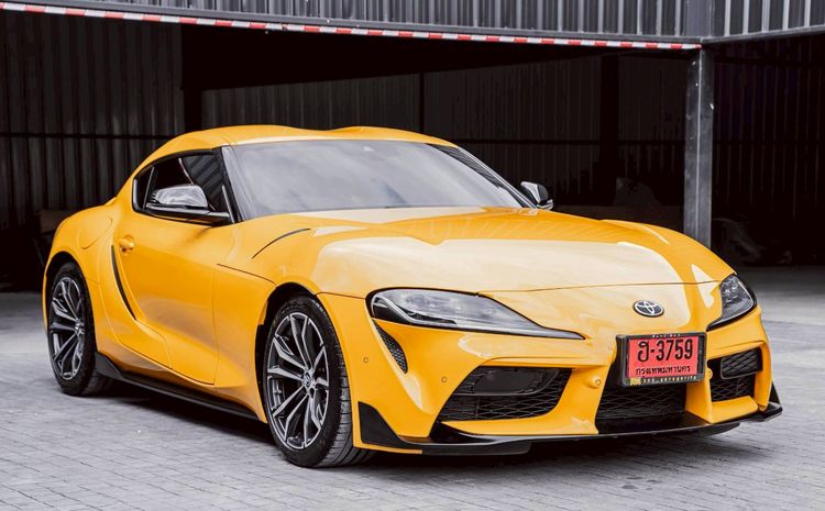 รถ Toyota Supra 2.0 GR สี เหลือง