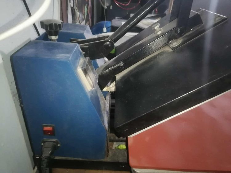 เครื่องรีดร้อน 1400 วัตได้ เตาอบเสื้อ ไฟฟ้า ตั้งค่าความร้อนได้ 50-250 องศา ไม่เคยตั้งมากกว่านี้  ตั้งเวลาร้องเตือนได้ จะอบกี่วินาที ขนาด 38x รูปที่ 4