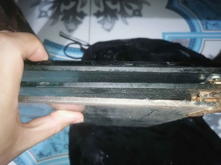 ขายกระจกอย่างดีถอดจากตู้โชว์​ 4แผ่น​ มีขนาดสั้น2​แบบยาว2​แผ่น​ หนา4มิลได้​ กว้าง30เซต​ ยาว​ มี40เซน​  กับแบบยาว​ 72เซน​ ใครต้องการใช้จริงน่า รูปที่ 4