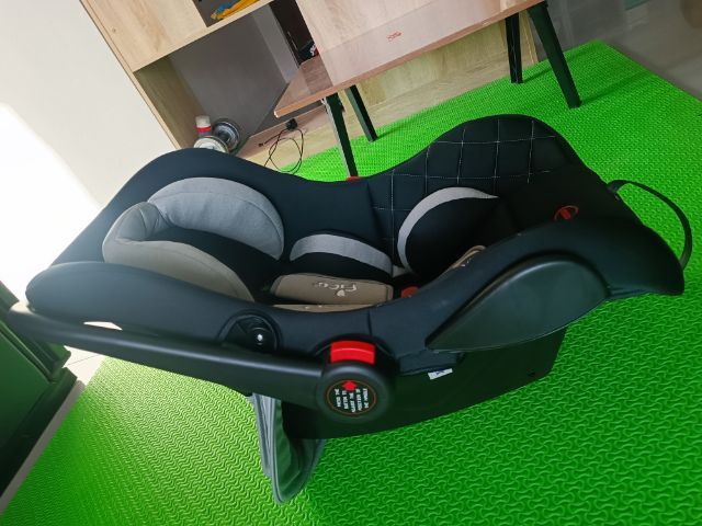 คาร์ซีท figo แบบกระเช้า