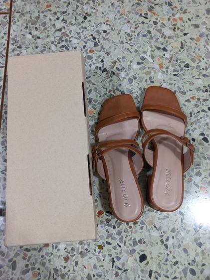 ขายรองเท้าหนังเทียมสีน้ำตาล ใส่แค่1ครั้ง  รูปที่ 4