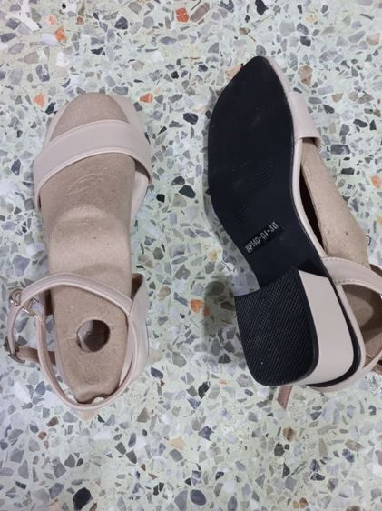 ขายรองเท้าหนังเทียมสีครีม พื้นนุ่มใส่สบายเท้า ของใหม่เอี่ยม ไม่เคยใส่ รูปที่ 3