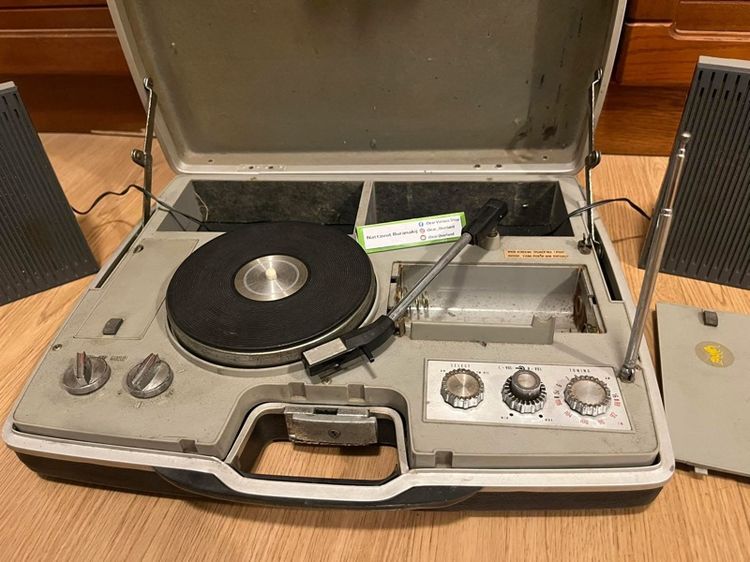 เครื่องเล่นแผ่นเสียงแบบพกพา (Portable Record Player) รูปที่ 8