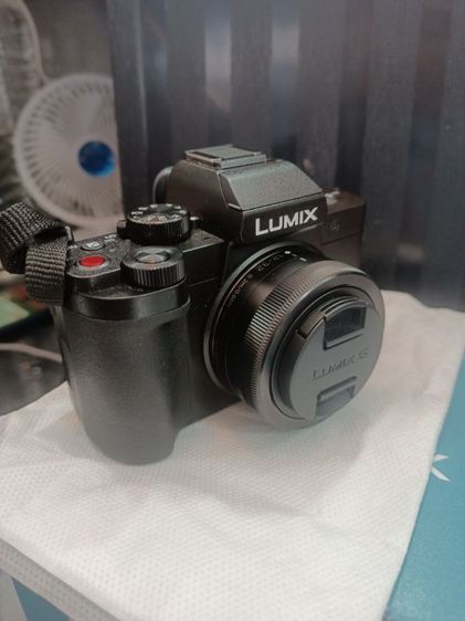 กล้องมิลเลอร์เลส กันน้ำ ขายด่วน ถูกมาก สภาพดี  ขายกล้อง panasonic lumic dc-g100dk สินค้าใหม่อยู่ในประกัน 
