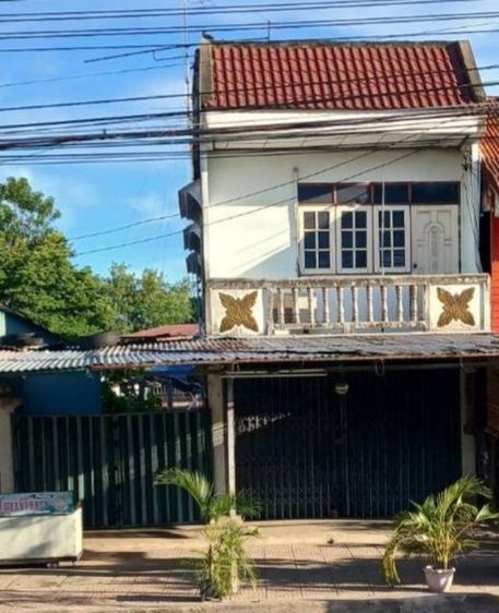 ขายด่วนขายถูกมากตึกแถวทำเลดีพื้นที่43ตรวจอดรถสะดวกติดถ.สุระนารายณ์ใกล้ห้างCJ