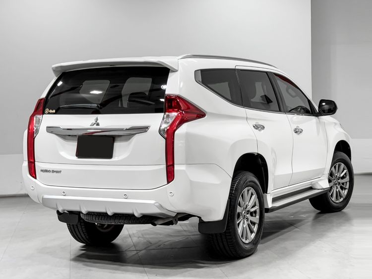 Mitsubishi Pajero Sport 2016 2.4 GT Utility-car ดีเซล เกียร์อัตโนมัติ ขาว รูปที่ 4