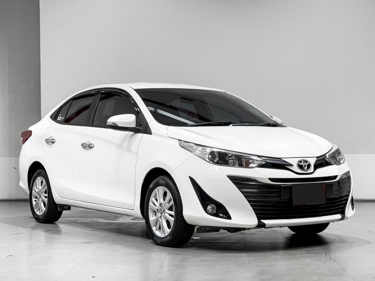Toyota Yaris ATIV 2018 1.2 G Sedan เบนซิน เกียร์อัตโนมัติ ขาว รูปที่ 3