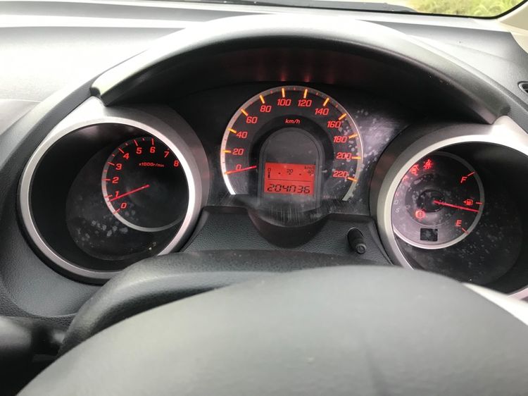 Honda Jazz 2012 1.5 SV Sedan เบนซิน เกียร์อัตโนมัติ ขาว รูปที่ 3