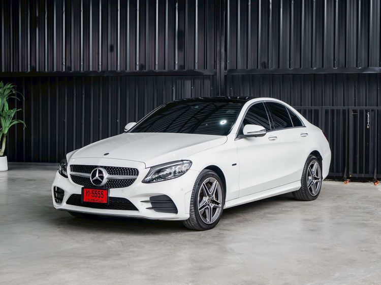 Mercedes-Benz C-Class 2019 C300 Sedan ปลั๊กอินไฮบริด (PHEV) ไม่ติดแก๊ส เกียร์อัตโนมัติ ขาว
