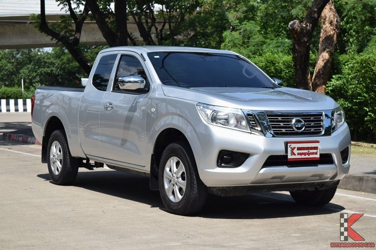 รถ Nissan NP300-NAVARA 2.5 E สี บรอนซ์เงิน