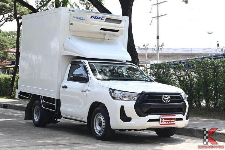 รถ Toyota Hilux Revo 2.4 Entry สี ขาว