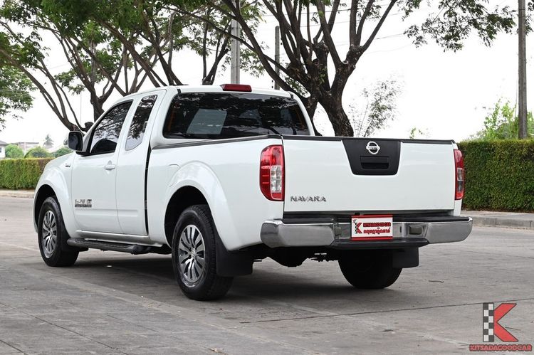 Nissan BIG-M FRONTIER NAVARA 2012 2.5 SV Calibre Pickup ดีเซล ไม่ติดแก๊ส เกียร์ธรรมดา ขาว รูปที่ 3