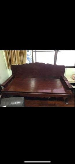 ตั่งมีพนักพิงไม้มะค่าแผ่นเดียว รูปที่ 3