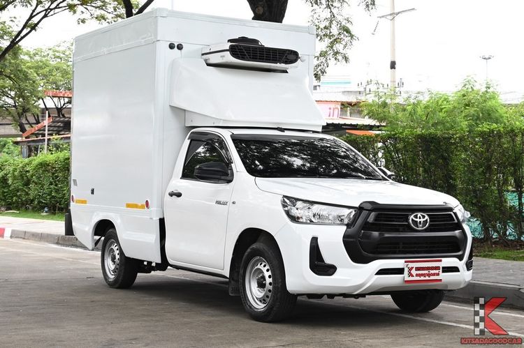 รถ Toyota Hilux Revo 2.4 Entry สี ขาว