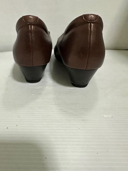 รองเท้าหนังแท้สีดำและสีน้ำตาล รูปที่ 10