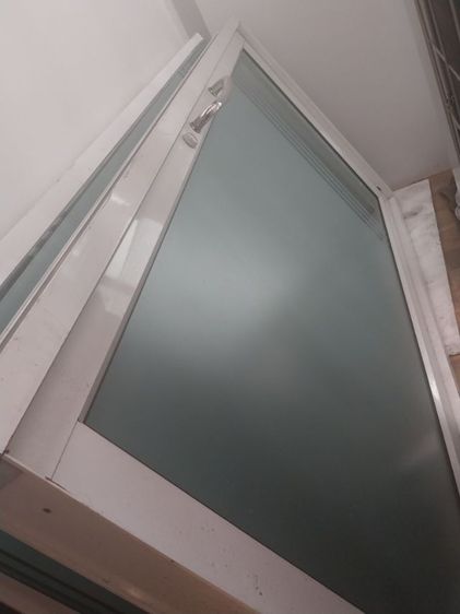 ประตูอลูมิเนียมขนาด 1.15×2.20 2 ชุด พร้อมช่องกระจกขนาด 3.40×2.20 รูปที่ 5