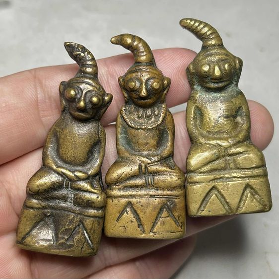  งั่ง​พิมพ์​ตาโปน​ มีกริ่ง​ หลายแบบ