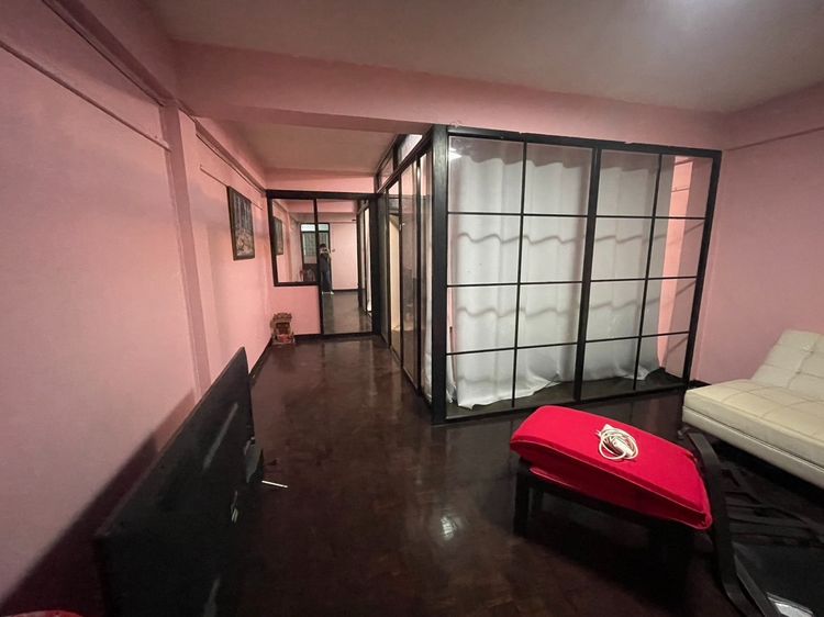 เซ้ง แฟลตห้วยขวาง แฟลตที่ 6 