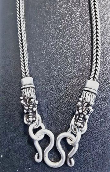 สร้อยคอ เงินแท้ ลายสี่เสาหัวมังกร 24นิ้ว 3มิล 22.1กรัม งานขึ้นมือทำยาก สวย รมดำ ดูดีมาก ยาว24นิ้ว ใส่พระได้ทั้งสองข้าง หน้าหลัง รูปที่ 10