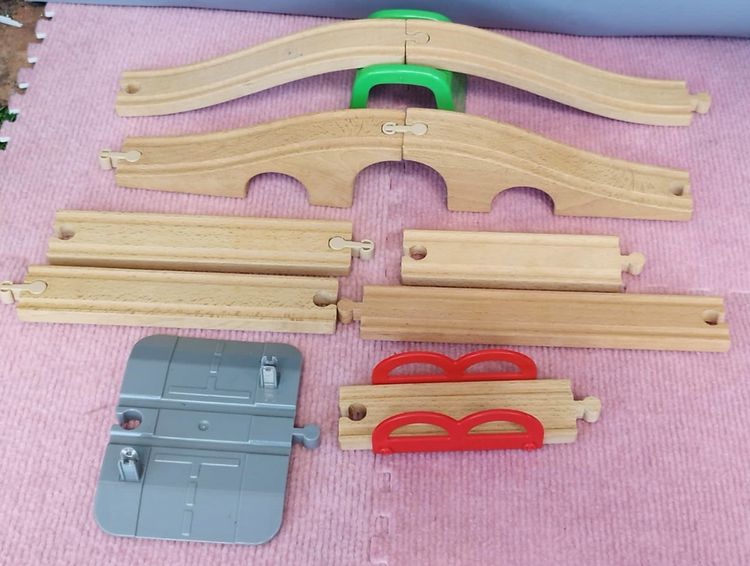 ชุดของเล่นรถไฟไม้ LILLABO จาก IKEA จำนวน 57 ชิ้น พร้อมชิ้นส่วนเสริม มือสองจากญี่ปุ่น รูปที่ 4