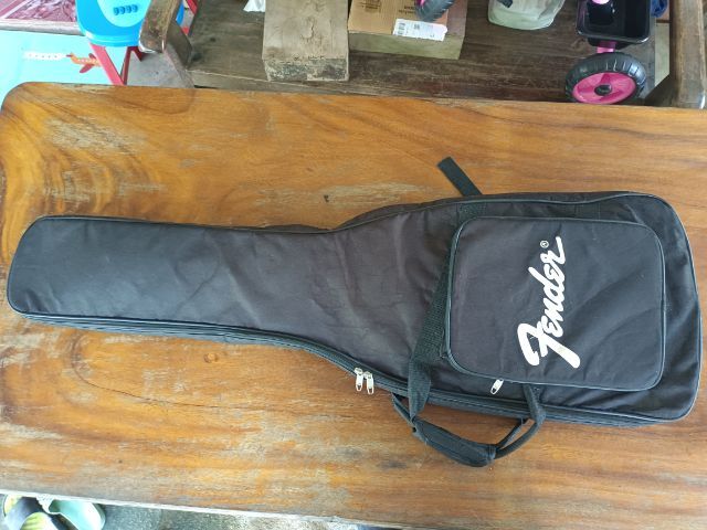 ขายกีต้าร์เบสไฟฟ้าเสียงดี รูปที่ 6