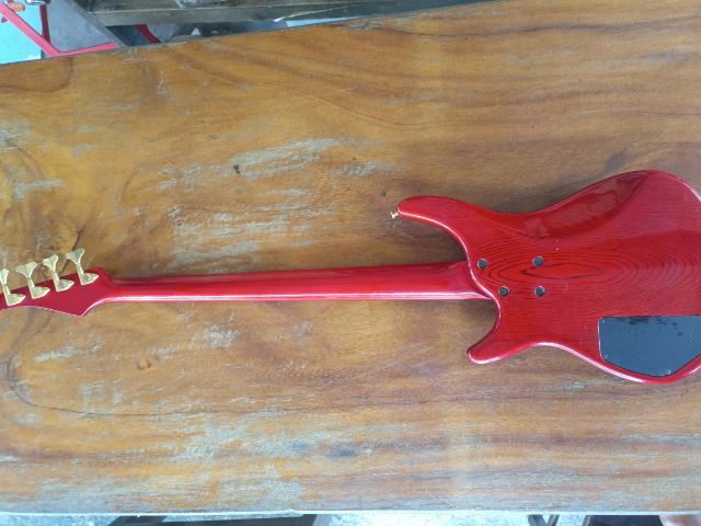 ขายกีต้าร์เบสไฟฟ้าเสียงดี รูปที่ 3