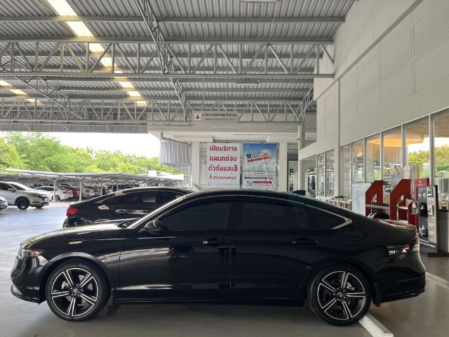 Honda Accord 2024 2.0 e:HEV RS Sedan ไฮบริด ไม่ติดแก๊ส เกียร์อัตโนมัติ ดำ รูปที่ 2