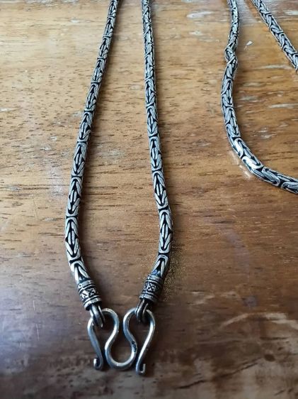 สร้อยเงิน รมดำ งานดี สวยงามมาก ยาว 25 นิ้ว หนาประมาณ 3.5 มิล หนัก 45.1 กรัม รูปที่ 2