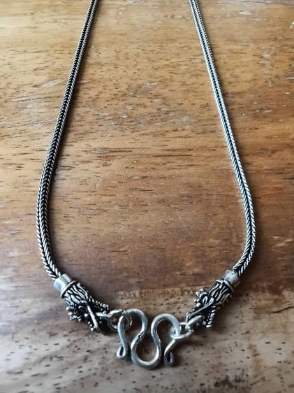 สร้อยคอเงินหัวมังกร สวยงามมาก ห้อยพระได้ทั้งหน้าและหลัง งานเงินรมดำสวยมีระดับ ลายสี่เสา 24นิ้ว ห้อยพระ2องค์ หน้า หลัง  22.1กรัม รูปที่ 9