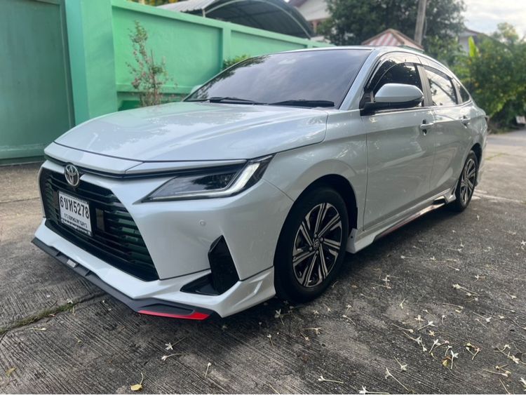 Toyota Yaris ATIV 2023 1.2 Premium Sedan เบนซิน ไม่ติดแก๊ส เกียร์อัตโนมัติ ขาว รูปที่ 3