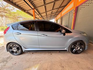 FORD Fiasta 1.5 Sport. ปี 2012   สีฟ้า เลขไมล์ 204315 กม.