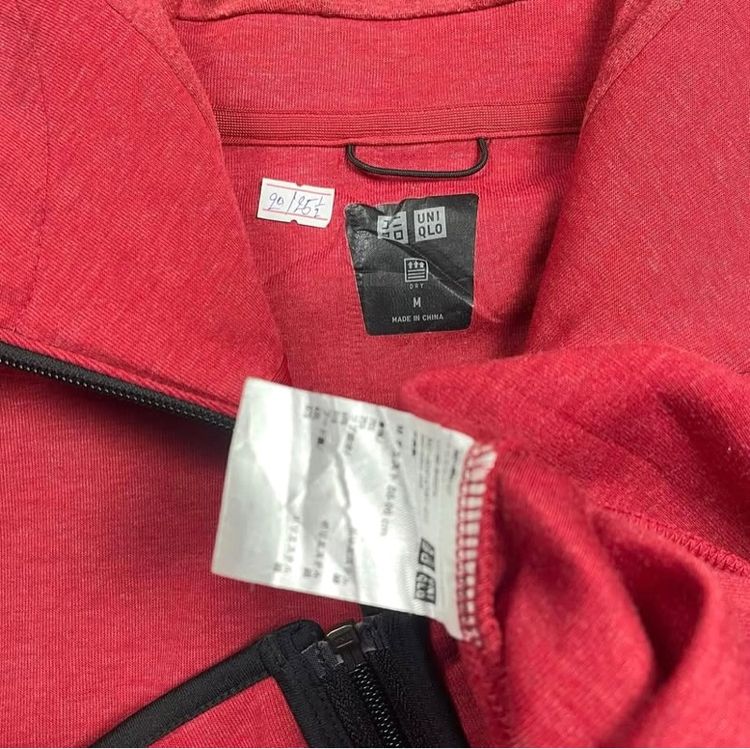 เสื้อ Uniqlo รูปที่ 4