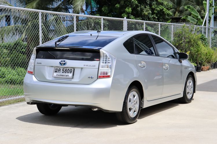 Toyota Prius 2012 1.8 Hybrid Standard Grade Sedan ไฮบริด ไม่ติดแก๊ส เกียร์อัตโนมัติ เทา รูปที่ 3