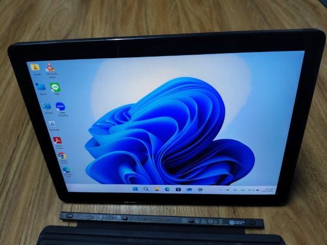 ขายถูก DELL Latitude 5290 2-in1 i5 GEN8 RAM8 จอ 12.3 นิ้ว Touch screen ใส่ซิมได้ คีย์บอร์ดถอดแยกจากจอได้ รูปที่ 11