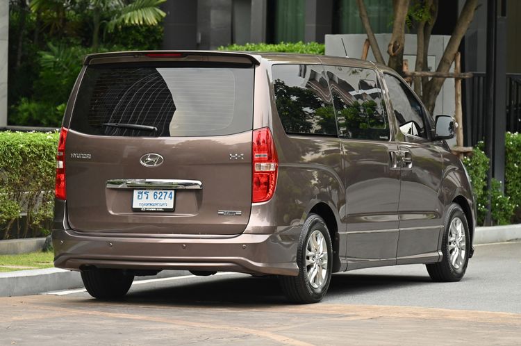 Hyundai H-1  2014 2.5 Deluxe Van ดีเซล ไม่ติดแก๊ส เกียร์อัตโนมัติ น้ำตาล รูปที่ 4
