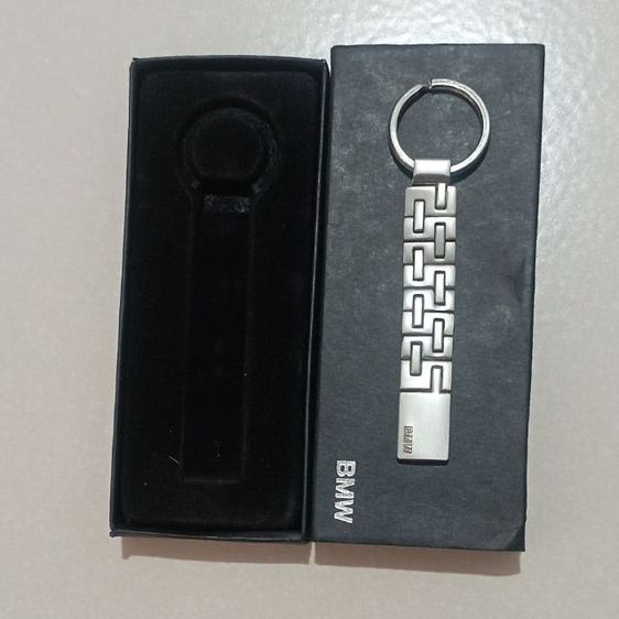 พวงกุญแจรถ BMW ของแท้ พร้อมกล่องกำมะหยี่ รูปที่ 3