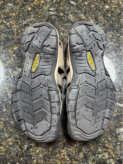 Keen Newport H2 สีครีมล้วนครับ รูปที่ 7