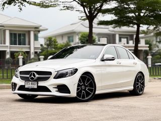  Benz C220d AMG Dynamic รุ่น Top ดีเซลล้วน W205 ปี 2018 เลขไมล์ 9 หมื่นโลแท้ หลังคาแก้ว เจ้าของเดียว 