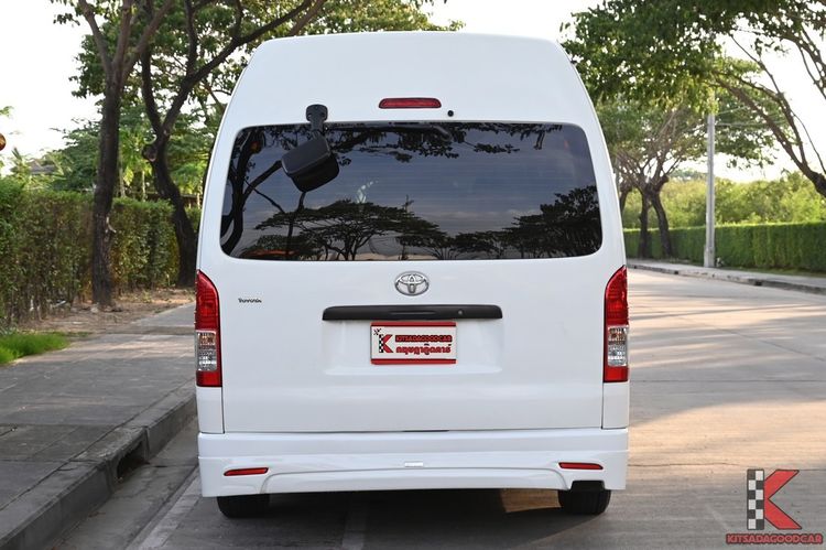 Toyota Commuter 2017 3.0 Van ดีเซล ไม่ติดแก๊ส เกียร์ธรรมดา ขาว รูปที่ 4