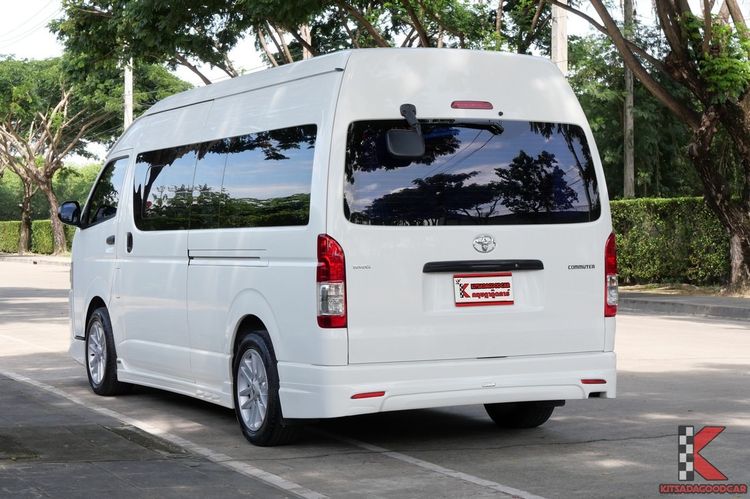 Toyota Commuter 2017 3.0 Van ดีเซล ไม่ติดแก๊ส เกียร์ธรรมดา ขาว รูปที่ 3
