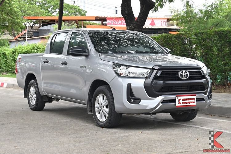 Toyota Hilux Revo 2021 2.4 Z Edition Mid Pickup ดีเซล ไม่ติดแก๊ส เกียร์ธรรมดา บรอนซ์เงิน