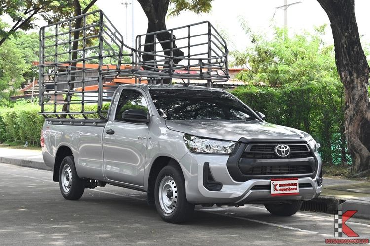 รถ Toyota Hilux Revo 2.4 Entry สี บรอนซ์เงิน