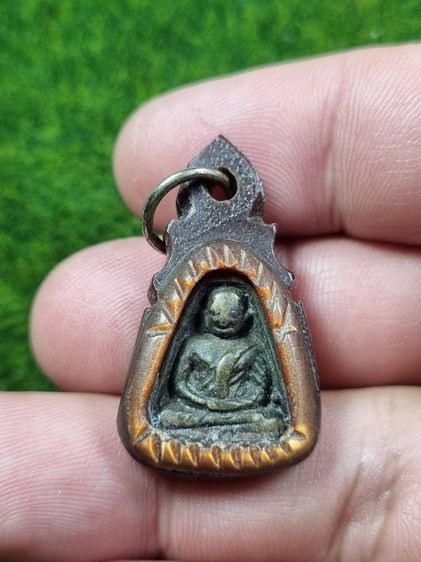 พระเหรียญจอบเล็กหลวงพ่อเงินวัดบางคลานเก่าๆ