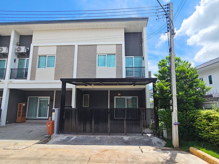 ทาวน์เฮาส์ สภาพใหม่ หลังมุม 4 ห้องนอน 3 ห้องน้ำ 2 ที่จอดรถ โครงการอภิทาวน์ ขอนแก่น