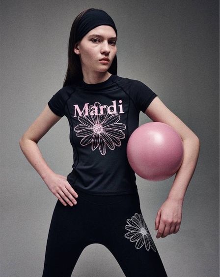 Mardi Mercredi Airlift Slim Fit Top Flowermardi  BlackPink ใส่ออกกำลังกายผ้าลื่น 
