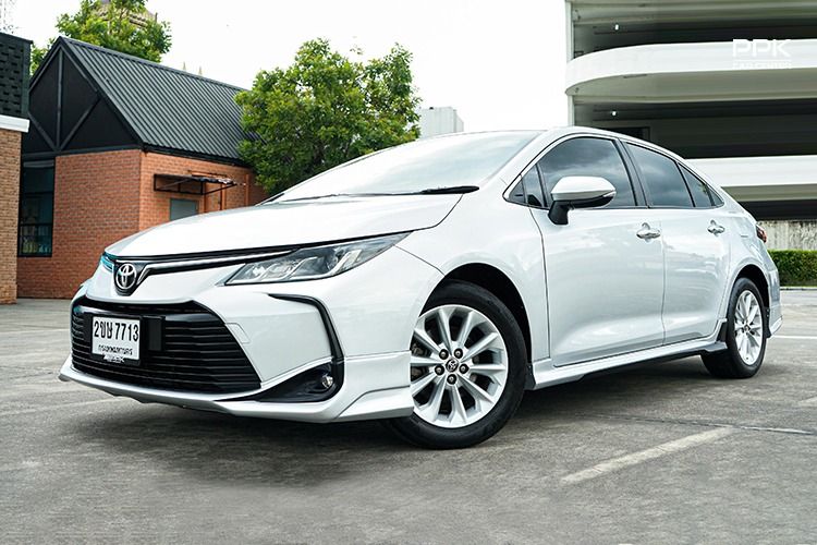 รถ Toyota Altis 1.6 G สี เทา