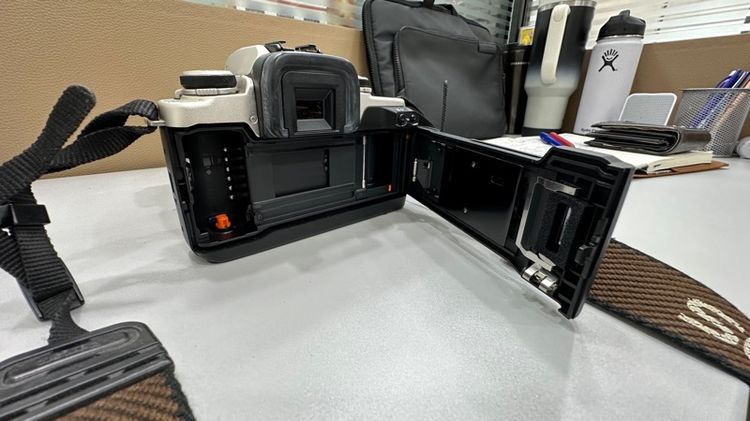 กล้องฟิล์ม Canon eos 50 รูปที่ 3