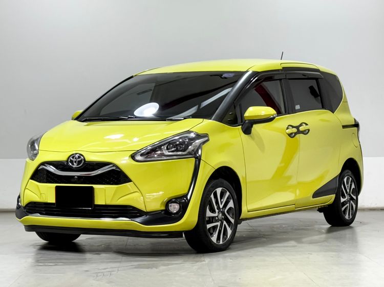 รถ Toyota Sienta 1.5 V สี เขียว